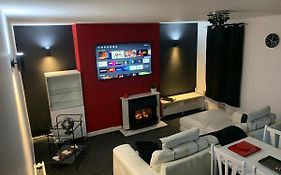 Stylish Apartment In The Heart Of Inverness